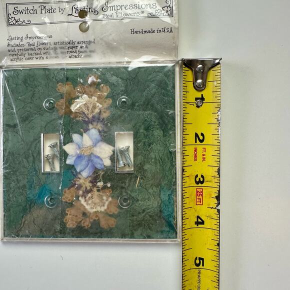Switch Plate by Lasting Impressions Acrylic & Dried Flowers Green Decor Unused - Picture 5 of 6